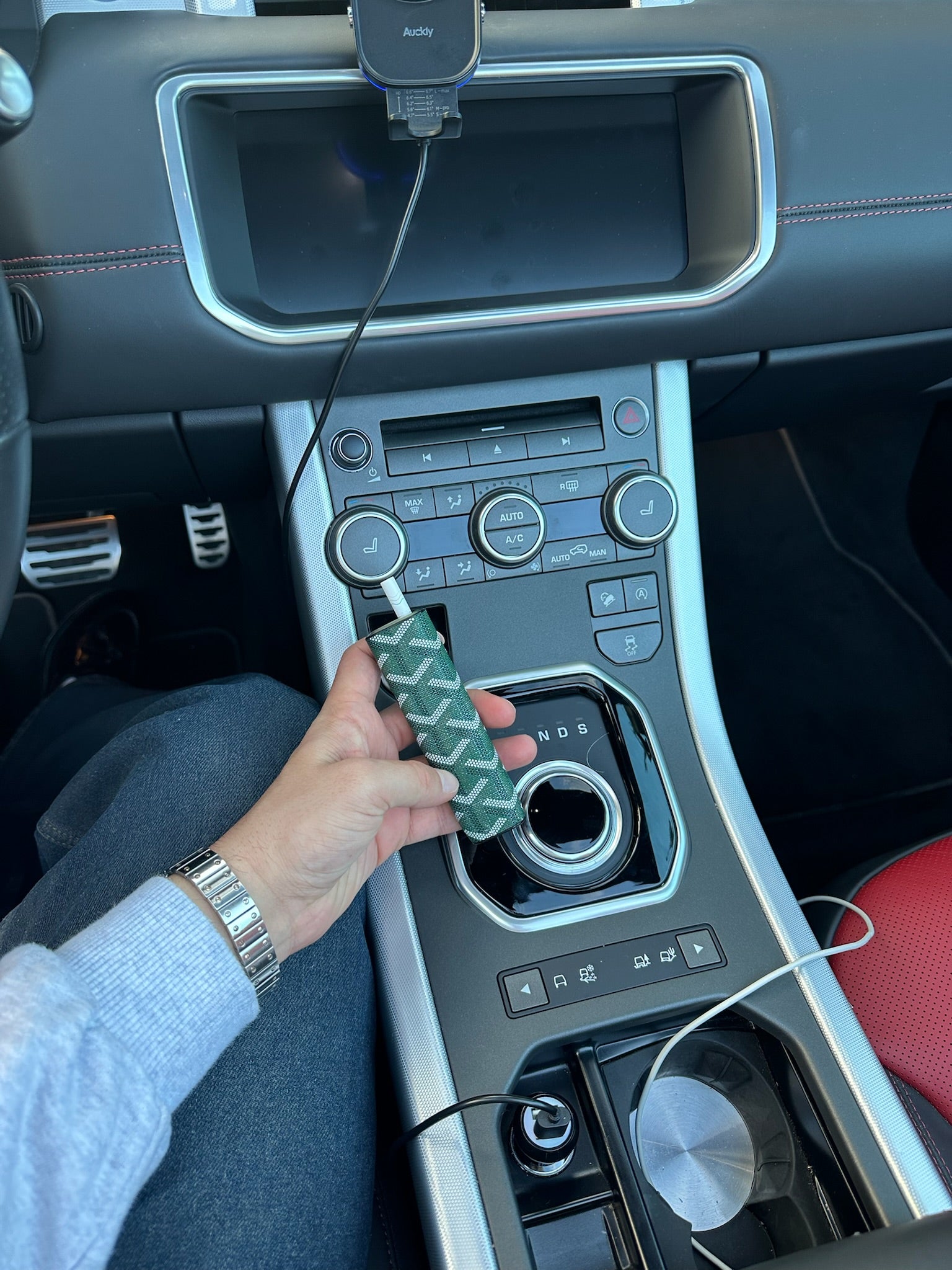 Vitello One Green Case — Compatible with ILUMA ONE