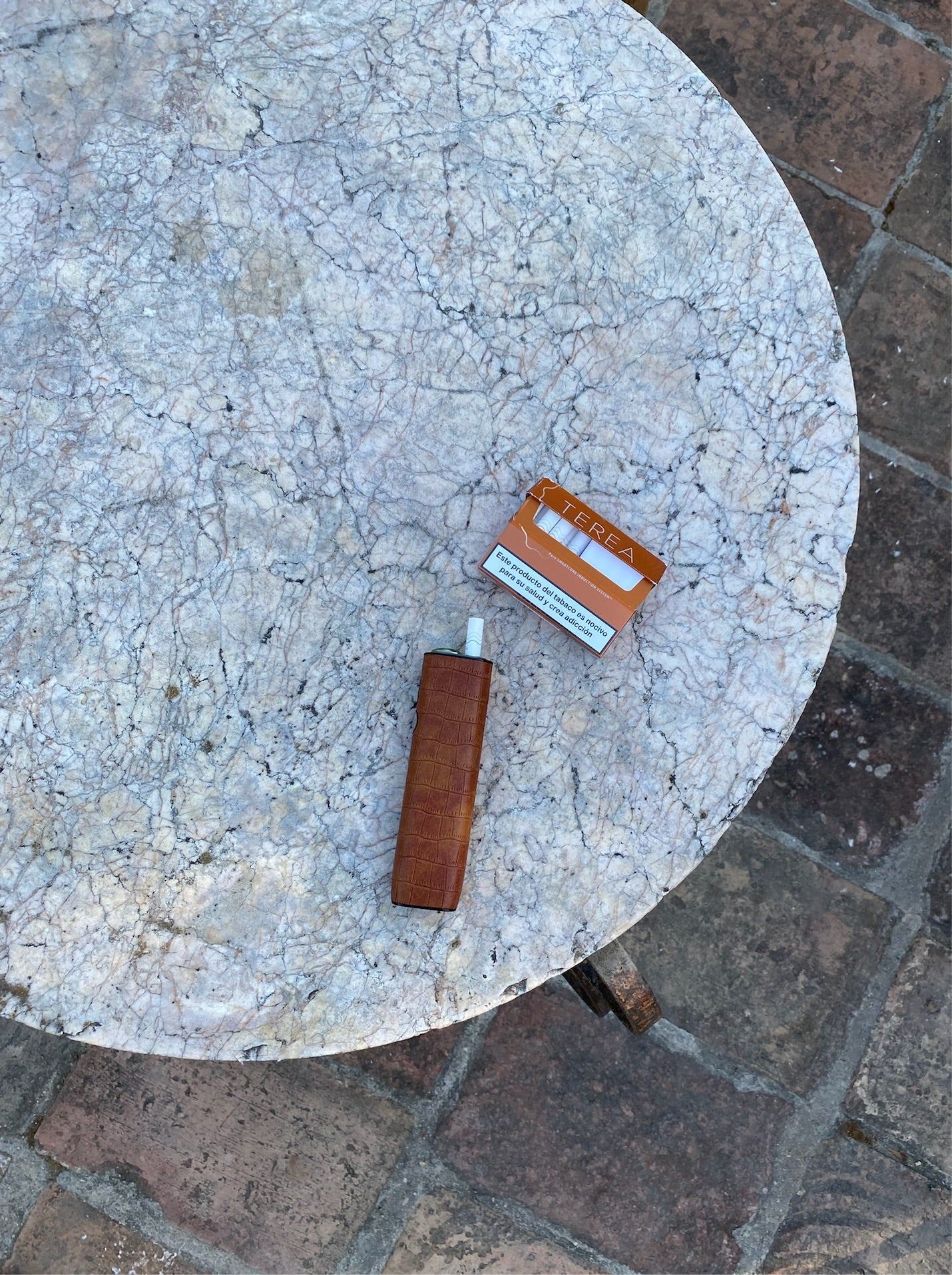 Vitello One Mocha Croco Case — Compatible with ILUMA ONE