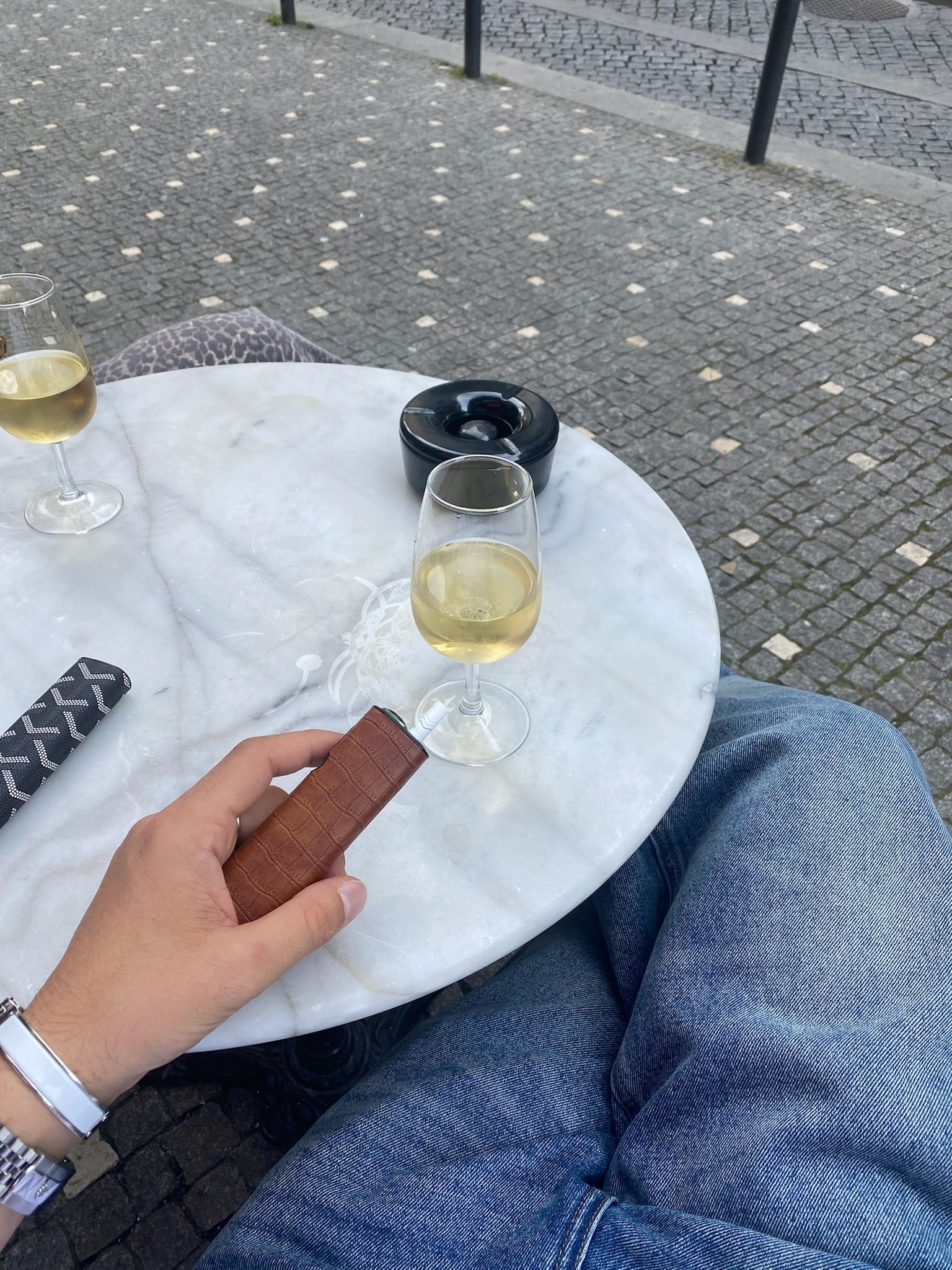 Vitello One Mocha Croco Case — Compatible with ILUMA ONE